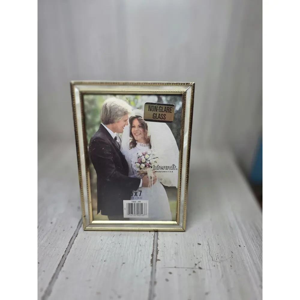 Vtg Intercraft 5x7 Mother Of Pearl Inlay Picture Frame Gold Tone Ornate Easel